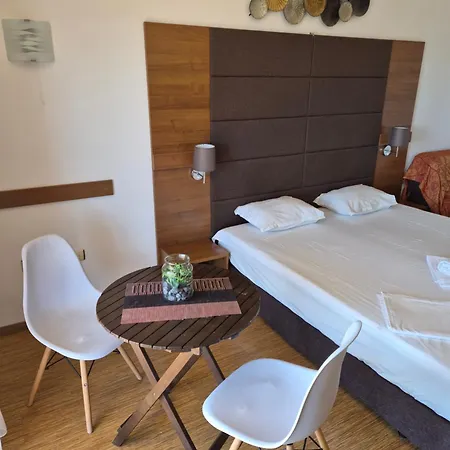 Guest Rooms Skalite 3* Sozopol