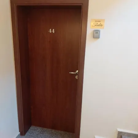 Skalite Πανσιόν