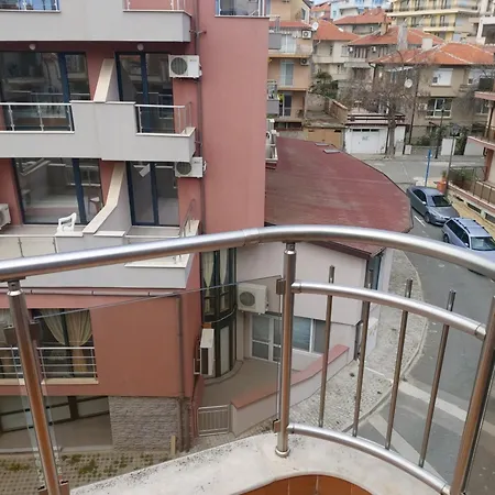 Πανσιόν Guest Skalite 3*