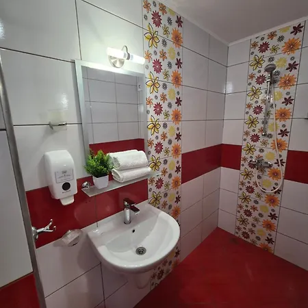 Guest Skalite Πανσιόν 3*